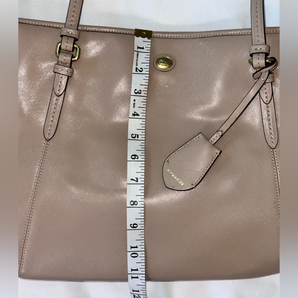 Coach Peyton Tan/Buttercream Leather Zip Too Tote Bag/Purse - Picture 8 of 9